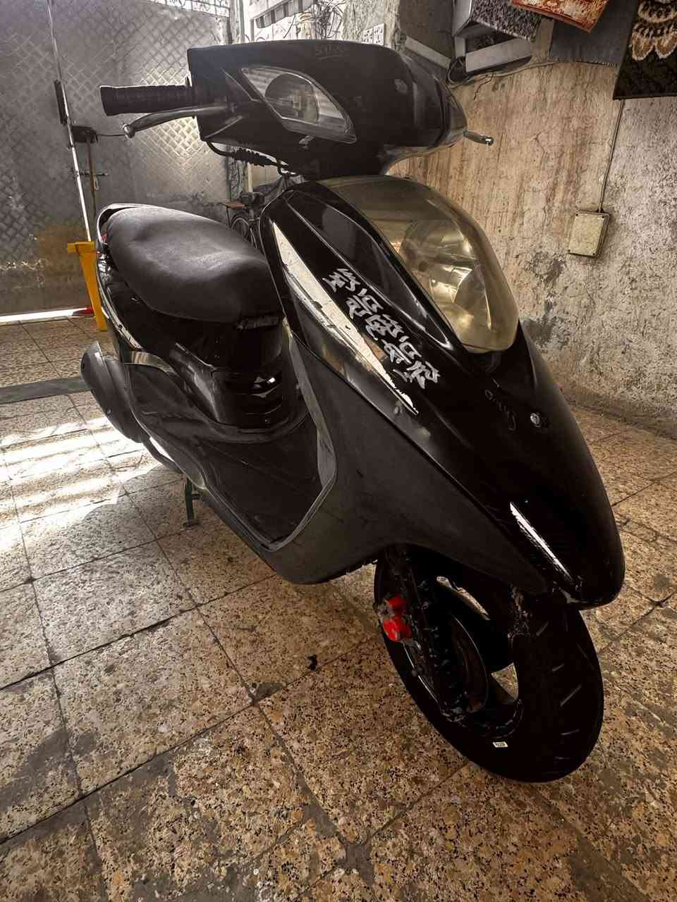 السلام عليكم
بريز  ياباني

مكينه مكفوله كفاله عامه برغي

 مامفتوح بيهه دراجة بلادية ما بيهه اي نقص 

مكان الشعب 

للاستفسار  ***********
