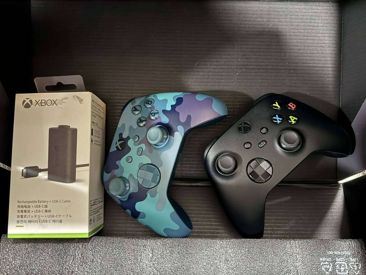 للبيع Xbox Series X
اكس بوكس سيريس اكس اسود ذاكرة 1 TB

جهاز اخو الجديد استعمال جدا قليل نظافة ١٠٠٪؜ 

ملحقات  اصلية كاملة  مثل ما موضح بالصور

الاضافات:

جوستك ثاني اصلي 

بطاريات شحن اصلية للجوستكين مثل ما موضح بالصور

العاب بالحساب مشتريهن

GTA 5 

RED DEAD REDEMPTION 2 

FIFA 25

IT Take Two

السعر ٧٢٥ الف 

مكاني بغداد 

***********
