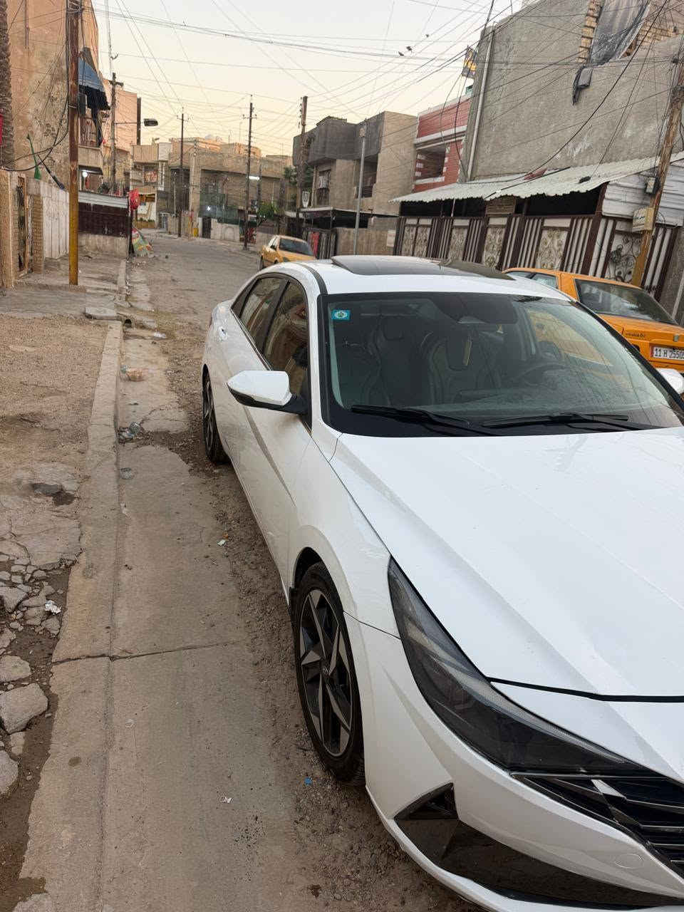 السلام عليكم إخوان إلنترا ٢٣ هايبرد لمتدد فول مواصفات 1/1 بيهة بارد بالبنيد وخشم الجاملغ الأيمن مال الحادث وصار بيهة صبغ بالدوسة الي جوة باب الصدر وباقي السيارة مكفول شرط السونار بسمي السيارة تحويل ثاني يوم بغداد حي أور *********** السعر 160 ورقة

