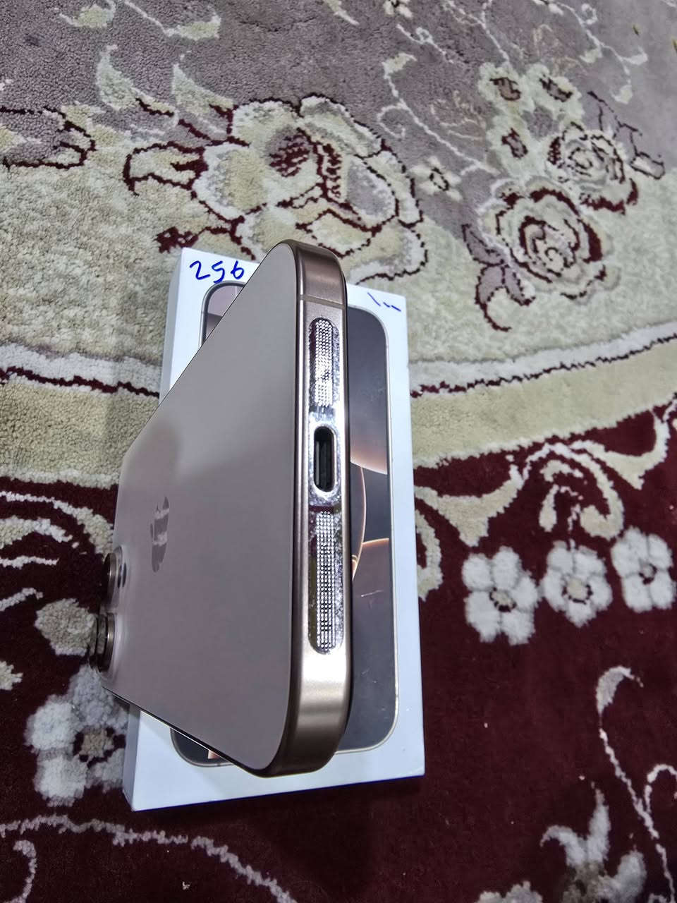 مساء الخير
ايفون 16 برو ماكس كفاله من كلشي نضافه 100 من 100 
كامل ملحقات شرق اوسط
بطارية 100 عدد دورات155
جهاز بعده بضمان مامخلص 
مراوس بدراجه او موبايل 
عنوان شط العرب السعر 1550بيه مجال لشراي واتس او اتصال ***********
