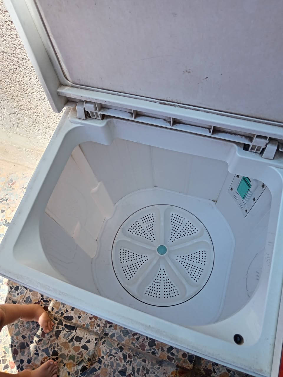 غساله للبيع حوضين تغسل بطانيه نفر بس المجفف متوقف بس غسل


**إذا كنت صاحب هذا الإعلان وتريد حذفه لأي سبب، رجاءا أرسل رسالة إلى الدعم الفني**
