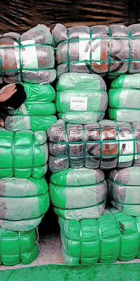 باله جبه وبشت وصايه وهاشمي وعبايه راس وتعد من 70ال 80قطعه وكله صيفي نضافه قياسات نسائيه خاصه السعر 225وتوصيل مجاني وقماش جرجيت يخبل الاتصال على الرقم وات ساب ***********
