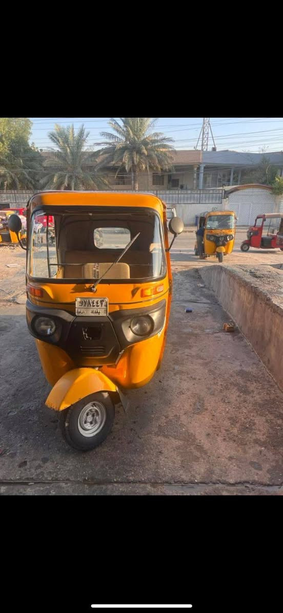 تكتك البيع مديل 20العنوان بغداد البلديات شارع الكهرباء المعسكر سته ونص وبيه مجال***********
