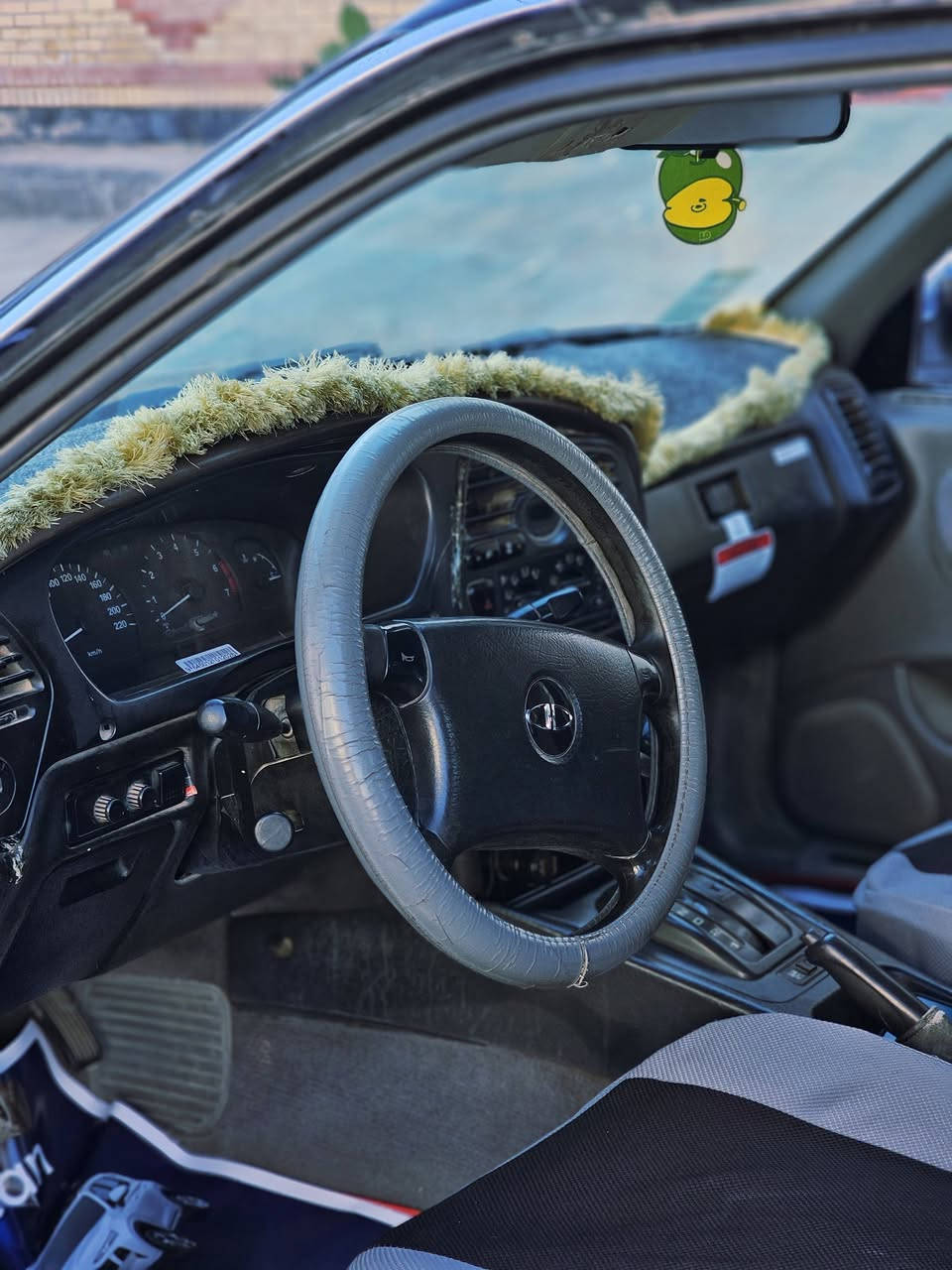 السلام عليكم.....
 برنس فراشة للبيع 
موديل 1997..... اللون اسود 
رقم ديالى الجديد  .... 
سنوية لـ 2028...
محرك مفتوح ..  
كير اوتو...
كير ومحرك خير من الله........
السياره بلاديه عدا صبغ ملاحضات فقط...
كهربائيات شغالة ....
دواخل نظيفة  ...
السعر 37وبيها مجال حك الجية .. 
مكان السيارة ديالى /بلدروز 
رقم الهاتف ‏***********
اسف عل اطاله الشراي يتصل غير متواجد عل 
فيس اتصال فقط .....
