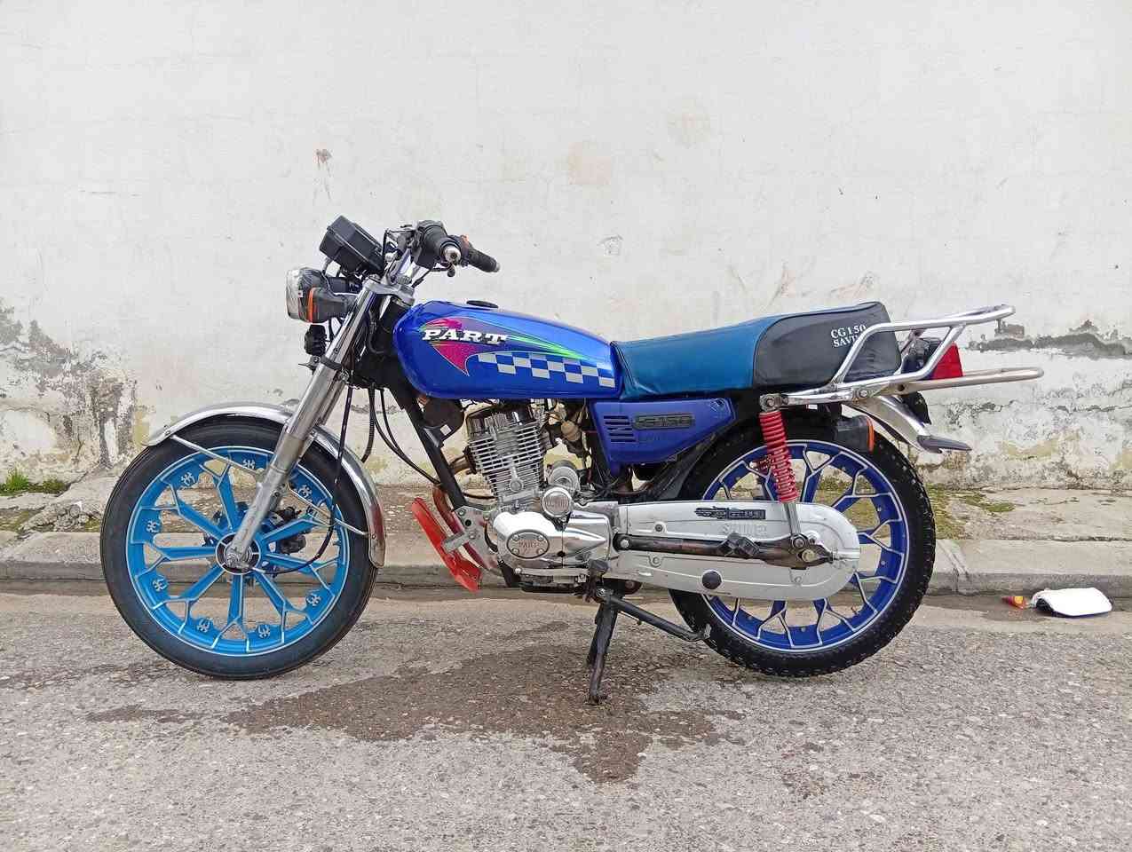 بارت عيتاني سوريا للبيع منفيس موجود مكينه كبس كله شغال موديل 2023 سعر 425 ألف وبي مجال شراي يتصل ***********
