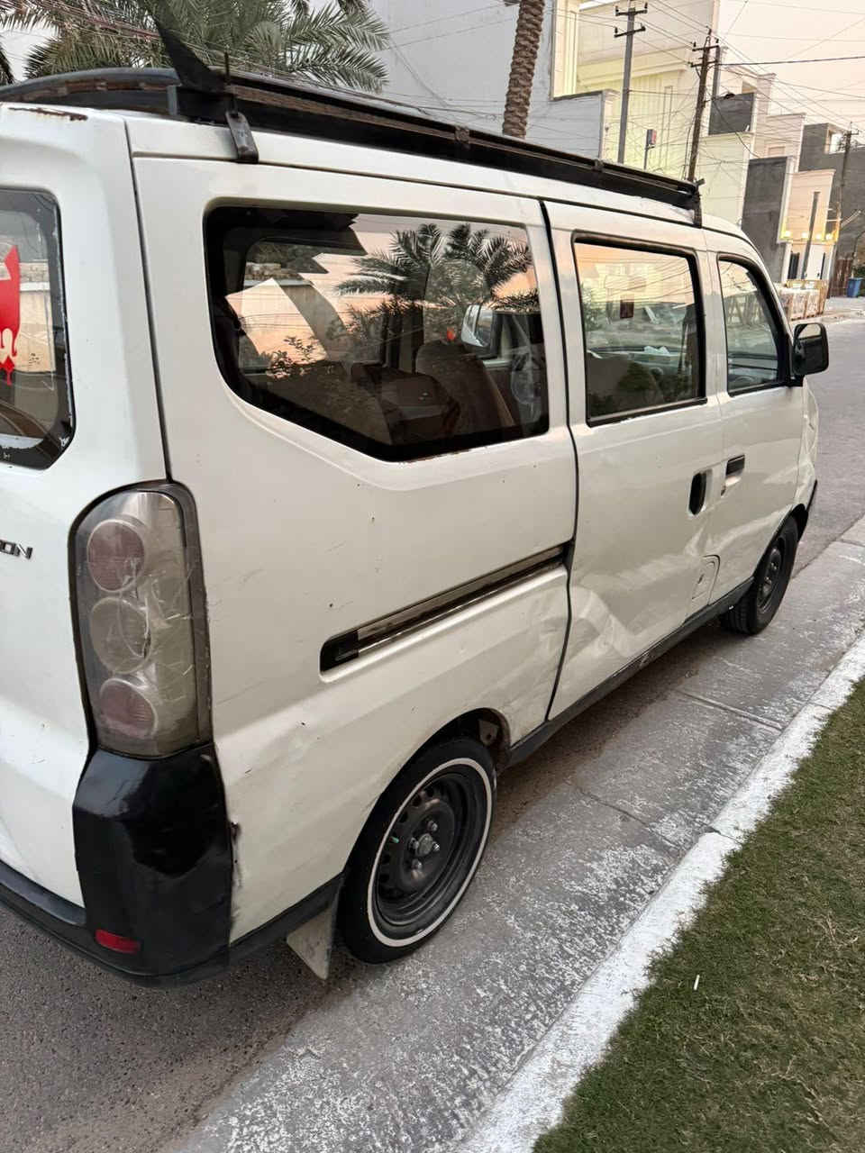 � ليفان ميني فان 2013 للبيع – سعر مغري

قير عادي | 7 ركاب
محرك بنزين 1600

✔️ القير ممتاز
✔️ التبريد ثلج
✔️ جام جوبي
✔️ الكهربائيات كلها شغّالة
✔️ السيارة عملية واقتصادية

🔧 ملاحظات:

 • المحرك بيه بداية تبخير
 • بيها استيرن شوية وثِكَل بسيط

💰 السعر: 28 وبيها مجال بسيط 
📍 المكان: بغداد – حي الجامعة – شارع المركز
📞 الاتصال: *********** بغداد, العراق
