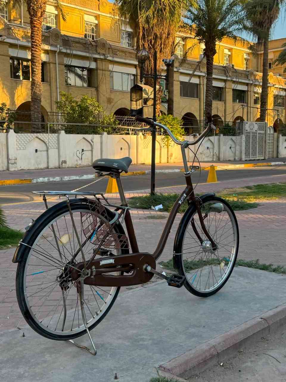 سلام عليكم 
بايك بناتي من ماركه LAPLS المعروفة
البايك كسر حاوية
كامل مكمل
حساس امامي
بريكات بل مكان
حجم 26
سلس بل مشي
ويالة موس
صنع ياباني 
السعر 95 وبي مجال 
مكاني بغداد الاعظمية 
للستفسار خاص او ***********
