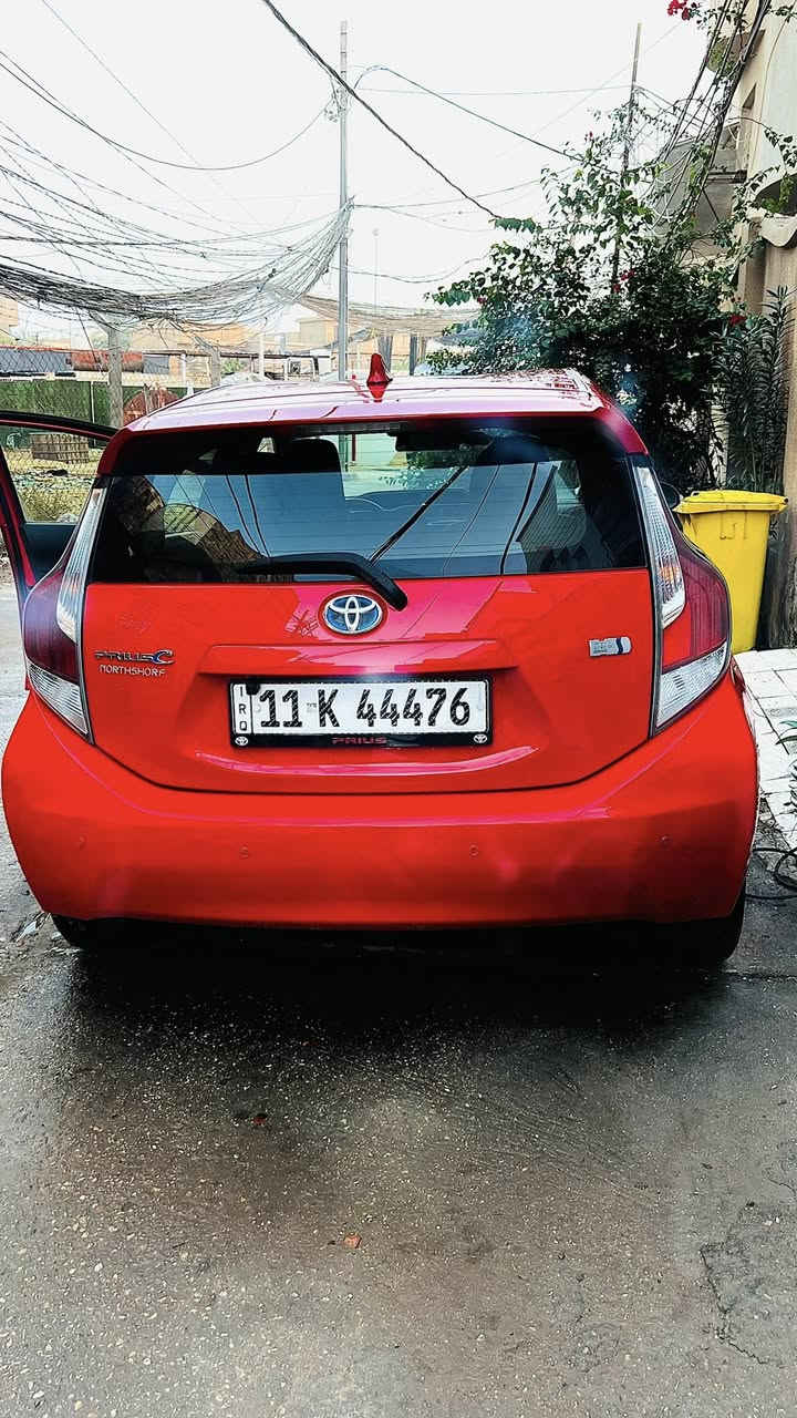 تيوتا برويس(c) 2016 
كلين تايتل 
السيارة كاملة من كلشي على اخر حبه
كامرة امامي + خلفي (داش كام )
هايبرد  ( بانزين + شحن ) هجين
سيارة اقتصادية انسه البانزين 
ب125 وبيها مجال للوجوه الطيبة 
للاستفسار ***********
