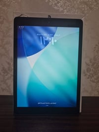 ايباد 8  الشاشة 10.2 بدقة 1620x2160 بكسل  المعالج  A12 bionic  الرام 3...