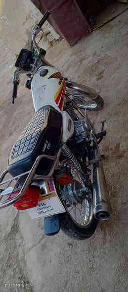 اوراق اصولي مديل 2018 جيس
شوفت عينك... التصال او خاص... ***********
