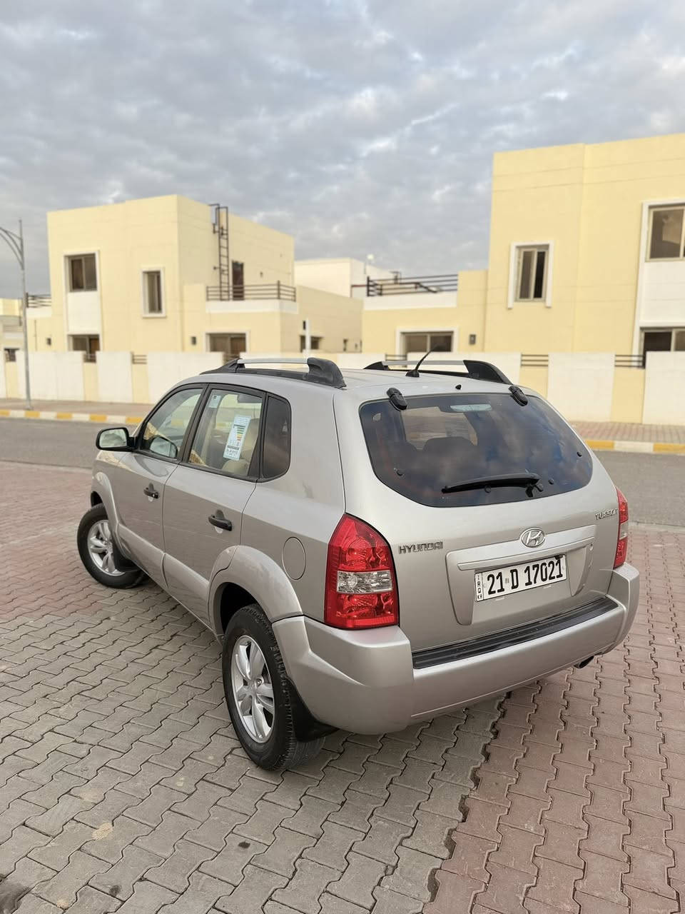 توسان 2009 (خليجي) لون رصاصي 
بسعر مناسب 113$ 
محرك دوش 2000 بدون عيب 
⬅️مكفولة كفالة عامة من الصبغ والبارد شرط الفحص وبيها سونار جديد 
كير/محرك/صدر/تخم تاير/تبريد ثلج/جاهزة 
رقم سليمانية دولي شرط التحويل والغرامات 
ماشيه 150 الف فقط 
السعر 113$ وبيها مجال بسيط 
العنوان:صلاح الدين/تكريت/القادسية 
***********
