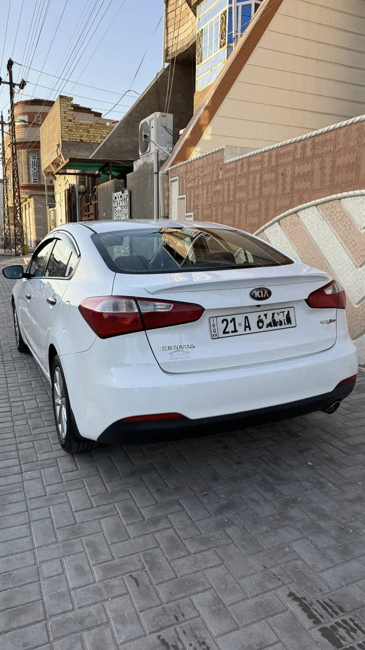 سلام عليكم كيا سيراتو موديل 14 خليجي محرك 1600 رقم سليمانيه تحويل وكاله موجود السياره كفالة ماعد شبرين باب سايق معدل بpdr سياره جاهزه مابيه اي نقص  السعر 126 وبيه مجال قليل رقم الهاتف *********** مكانها البصره
