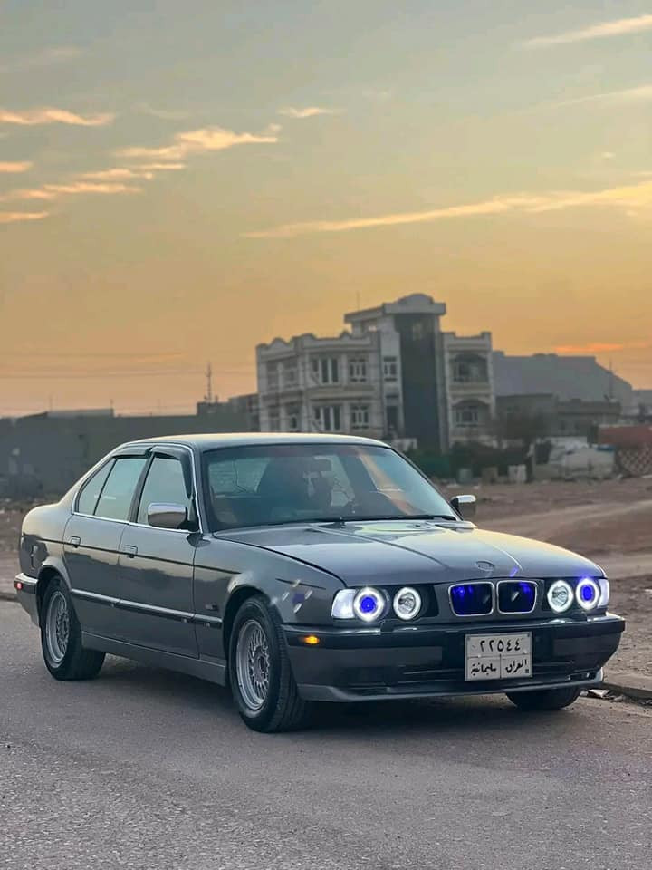 Bmw525
تۆماتیك 
مەكینە ٢٥
چوارجام كارەبا
تحدیل سورحا
ناو فۆرمیكا
كارەبای بەشەرت 
چوار تایەی تازەی لەسەرە
كۆبۆنی بەنزینی هەیە كەركوك
٧وەرەقەی غرامەی لەسەرە
پانكاورادێتە كارەبای
گێرومەكینەو. ئەكسل تازەگوراوەو بەشەرت هەمووی ئەوروپی 
فەقازی سكلێتەر و دەست بەشەرت 
سبوغ عام لۆجوانی بەكورەی كراوە
سەیارەكە كامل كراوە بە ئێم
جەمپەكی پشتی هەیە نەگەیشتوتەناو حەوز
بەتانەی گۆراوە لە ئەوروپا
رقم تەلەفۆن *********** أربيل, العراق
