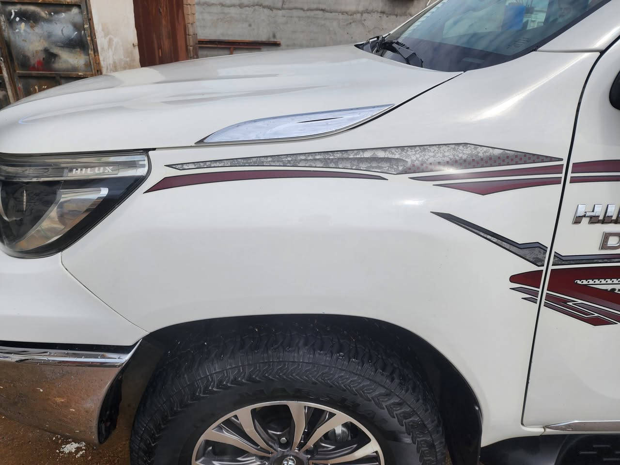 يه سلام عليكم هايلكس مديل 19 ديفور كفاله عامه بيه بارد بلجاملق المامي بس ولسنويه مجدده ل2029 شماليه مكينته بيه تبخير قليل ابدون تنقيص سعر 250 وبيه مجال مكان البصره دير رقم ***********
