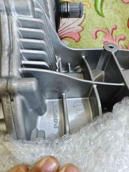 السلام عليكم 
اخوان هذه ناقل حركه كير بوكس حسب ما بحثت فور ويل طلع عندي بالبضاعه مالا الامزون الي يعرف سعره ينورنه بالتعليقات او الي يحب يشترية يخابرني *********** البصرة
