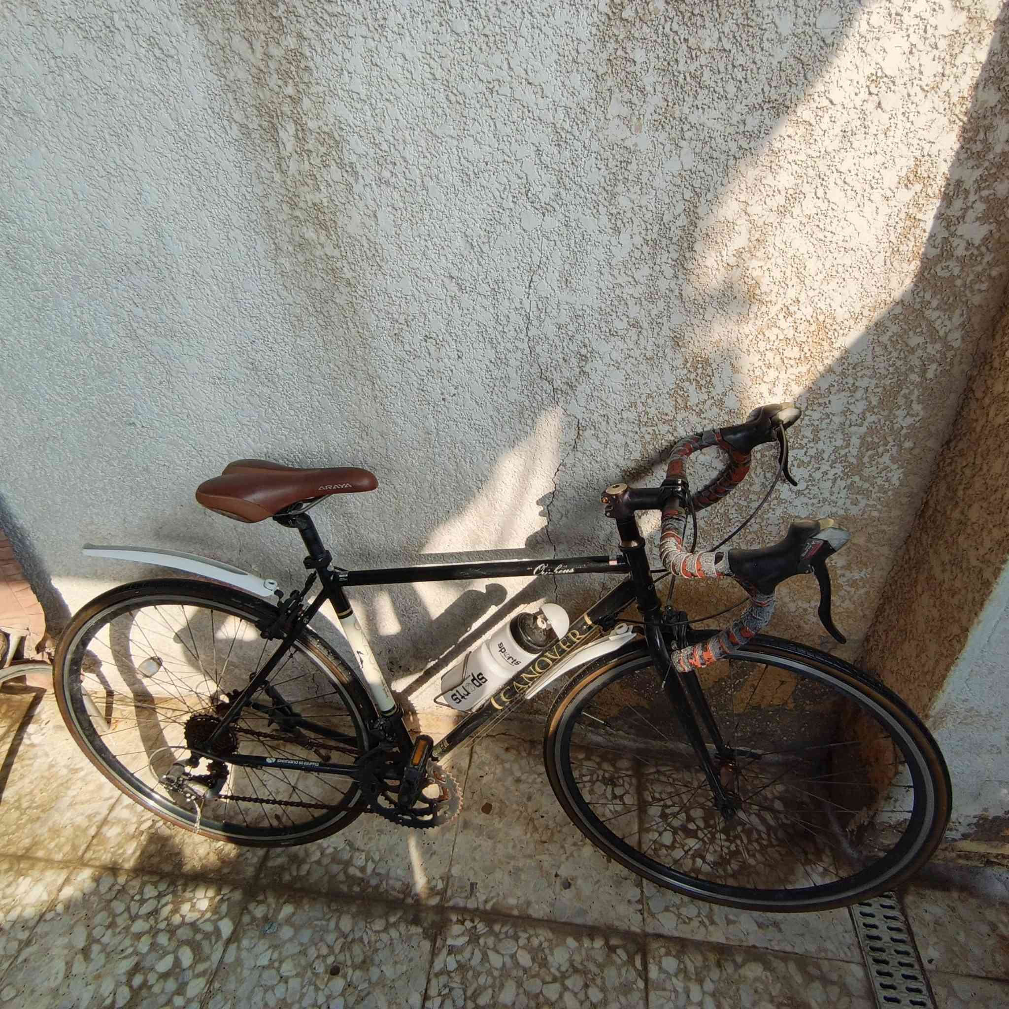 السلام عليكم 
بايك رياضي 
بايسكل caniver sport
جاهز من كل النواحي (مابي أي نقص) 
٧نمر خلفية.. ٢اماميه 
كشر نضيف جدآ +البايسكل كسر حاويه بي أكثر من ختم 
ختم بايدر ختم استيرن ... المكان بغداد حي اور 
السعر ١٠٠وبي مجال للشراي


**إذا كنت صاحب هذا الإعلان وتريد حذفه لأي سبب، رجاءا أرسل رسالة إلى الدعم الفني**