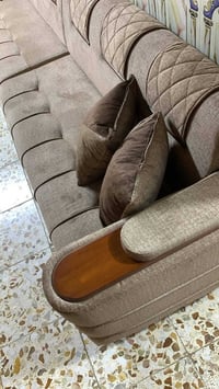 ديوان حطاطه ثقيل درجه اولى شغل معلمنه  قياس ١٤  متر ونص ٢٠ مقعد  كورنر...