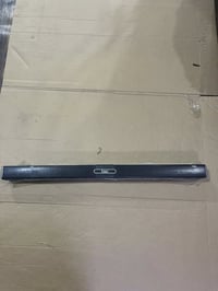 سماعات شاشة خارجية للبيع للاستفسار على الخاص او 07706042963 واتساب