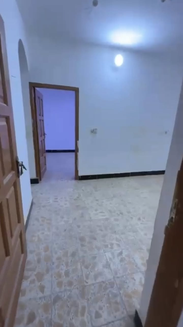 للايجــــــــــــار ✅
.
بيت طابقين للايجار في دور الصحه ركن موقع ممتاز 
.

مواصفات البيت /
ثلاث غرف منام ، صاله ، استقبال ، مطبخ ، صحيات 

سعر الايجار 900 

.
✅ الذهبي للاستثمار العقاري ✅

#مجــــــاز_قانــــــــونيــاً
—————————————
#ملاحظه لعملائنا الكرام يتوفر لدينا عروض عقاريه بيوت للبيع والايجار في كافة مناطق محافظة البصره كذلك يتوفر لدينا بنايات تجاريه للبيع في مناطق ممتازه بوارد شهري ممتاز 
‏‌‎ للمعلومات اكثر التواصل على الارقام الموضحه او زيارة
الموقع 
البصره_ شارع عام حي الزهراء _ قرب مستشفى النفط
***********

.
رابط القناة 

https://t.me/ooliiy
.

#عقارات #بيت #دار #للبيع #استثمار #البصرة #العقارات #الجنينه #الطويسه #كورنيش_شط_العرب #ايجار #بيع 
#مركز_البصرة
