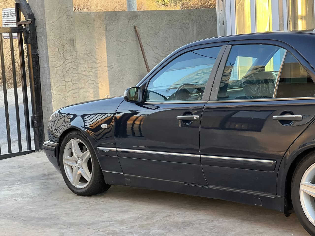 سلام عليكم ام عيون مديل99 مكينه v فول مواصفات فتحه كشن كهربا. صبغ بدون حادث  مناقصه شي.  تبريد تتدفىه بسمي  مكاني بابل سعره105بي مجال ***********
