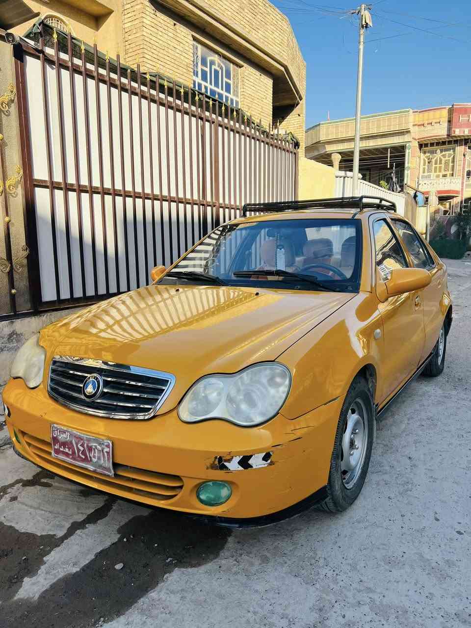 السلام عليكم سيارة جيلي موديل 2012  رقم صدامي بغداد عليها هيئة 850 تسدد قسط حسب طلب وغرامة 140 الف  على المشتري بيها ملاحظات بسيطة درايم شيفت والباور ستيرن بي ثكل شوية  ويدة باب سعر 26ورقة    مكان بلديات  ***********
