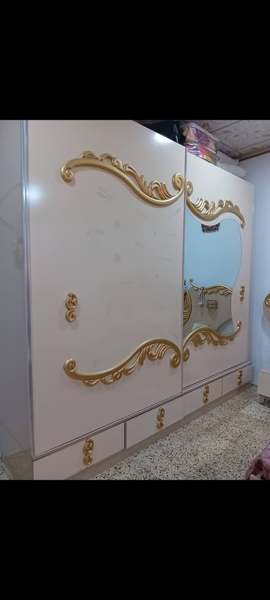 غرفه تركي ملكي للبيع ٩ قطع سعرها ٧٠٠ بيها مجال
للاستفسار ***********
