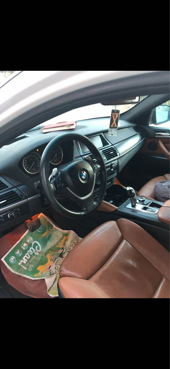‏BMW 2011 X6  مكينه 5,0  
السياره خليجيه. مواصفات ال X6 معروفه للجميع  سلايد جام داتا شو بالجامه  كراسي ميموري ٦ حركات جلد مشمشي شاشه كامره خلفيه وكامرات جانبيه سي دي جنجر استيرن كهرباء لايتات زنون دوسات جانبيه تحكم استيرن كراسي الخلفيه مفصوله تبريد خلفي صندوك كهرباء ويل كب 20  ماشيه 186 الف كيلو  بيه سونر يوضح الصبغ البيها  جراء شخوط ودعجات  مكينه وكير  جيدات   رقم بغداد مميز  ٤٦٩٤ أ   ومكانها بغداد  السعر. 145 $ ورقه  (للاستفسار  والاتصال متوفر واتسب للخطين 
  / ***********  و  ***********. بغداد, العراق
