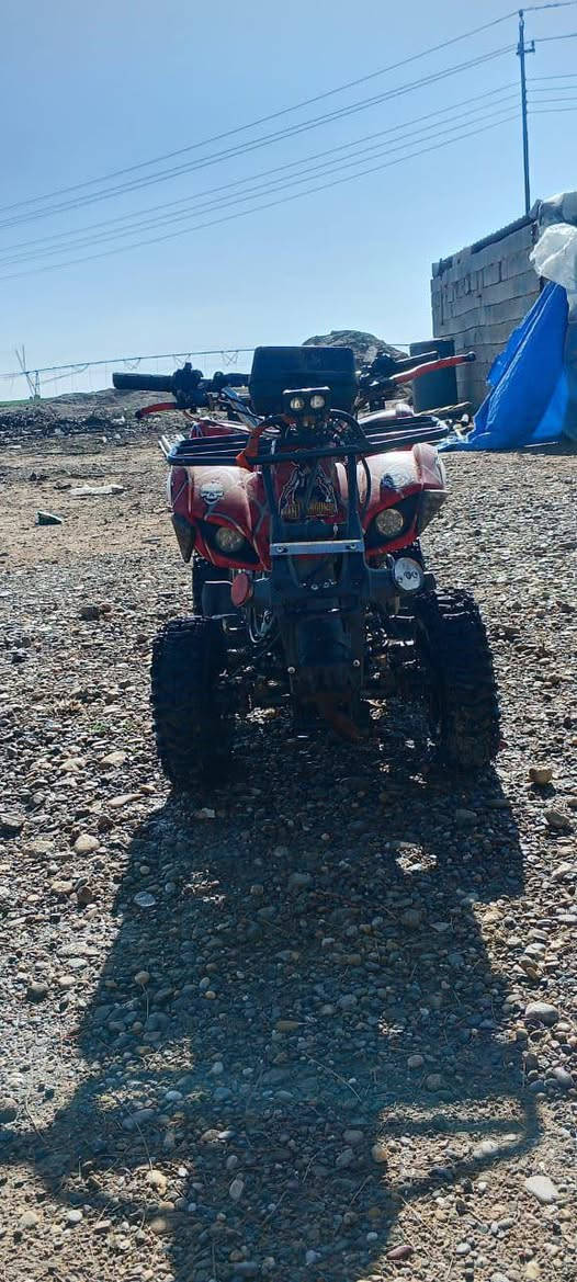 السلام عليكم دراجه رباعيه للبيع او مراوس    محور محرك ستوته شرط تشلع التبليط.   حجم صغير مراوس او بيع المكان العلم


**إذا كنت صاحب هذا الإعلان وتريد حذفه لأي سبب، رجاءا أرسل رسالة إلى الدعم الفني**