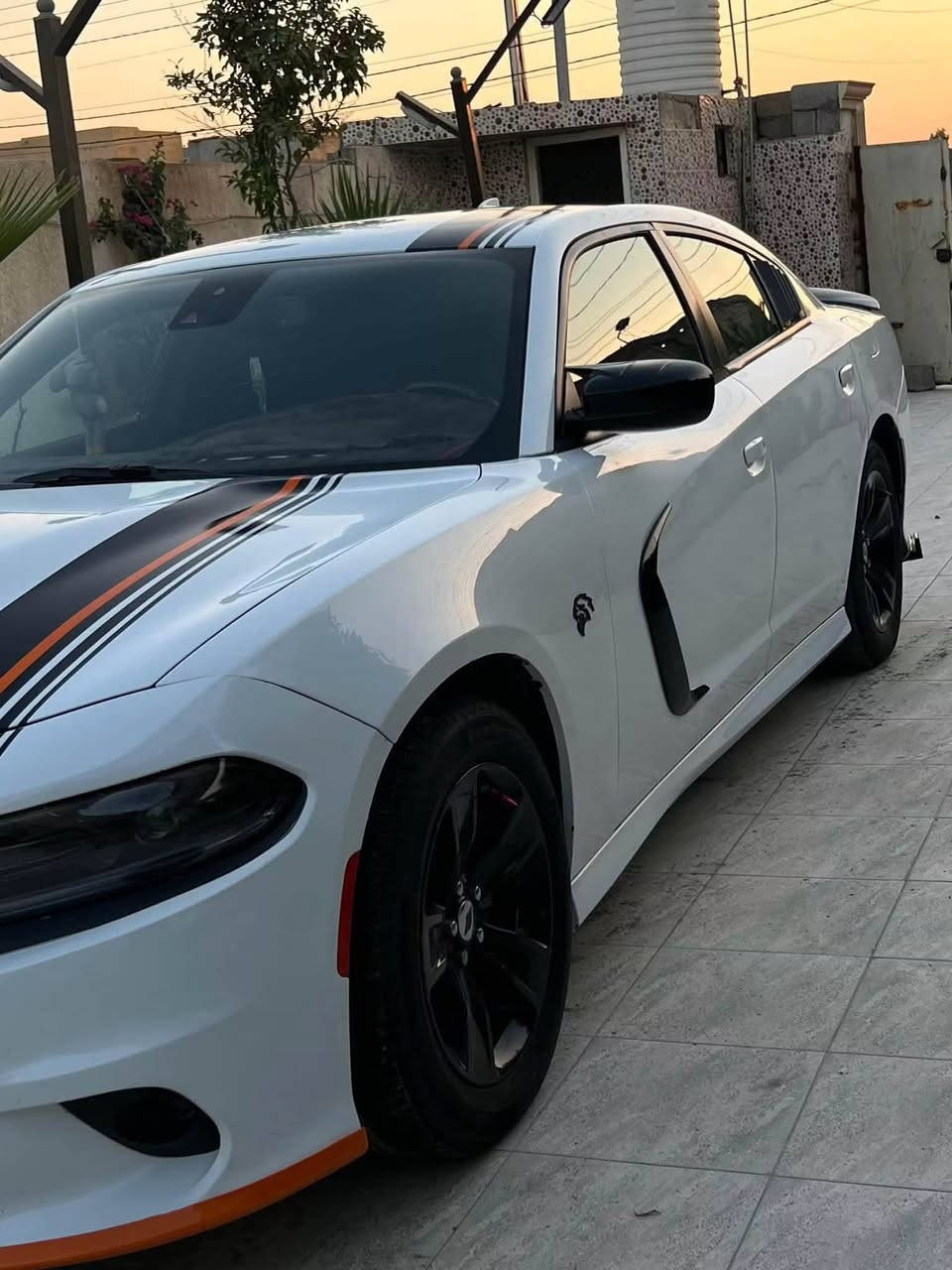 جارجر gt 23 للبيع
بيها قطع صبغ سبب طخات ابيع حزام بدون قماره وتكم وصندوق 
ماشيه سيار ٢٣ الف ميل 
الاستفسار ***********
مكان سياره بغداد الامين 
سعر ١٨٧ بيها مجال بسيط
