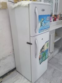 ثلاجه • نضيفه • شغاله