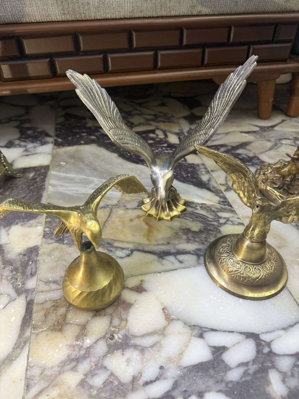 مجموعه نحاسيات مباخر قياس ٧٥ سم و٦٤ و٦٣ سم  ٨ قطع سعر الكل ٥٥٠ الف قفل


**إذا كنت صاحب هذا الإعلان وتريد حذفه لأي سبب، رجاءا أرسل رسالة إلى الدعم الفني**