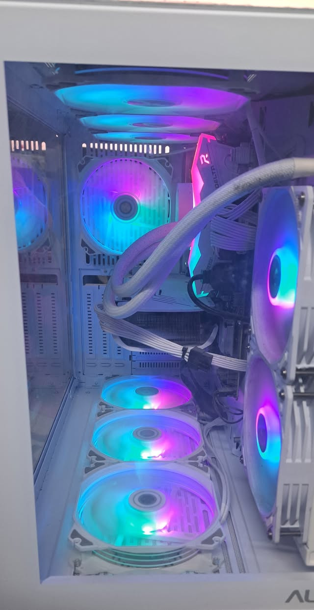 تجميعة العاب 

المعالج AMD Ryzen 5 8600G

الرام t-force 32gb ram ddr5

المذربورد asus prime b650 a ii

الهارد  teamgroup nvme 1tb

كرت الشاشة zotac rtx 4060 ti 8gb

البور psu segotep 750w full modular

الكيس alseye cube 7 fan

التبريد مائي 240

السعر مليون و200

بغداد شارع الصناعة ***********

لايوجد توصيل
