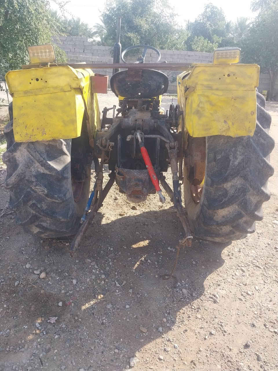 السلام عليكم مكينه عنتر موديل 89 للبيع مكينه خير من الله المكان ديالى مع معدلان 2 متر 
***********
