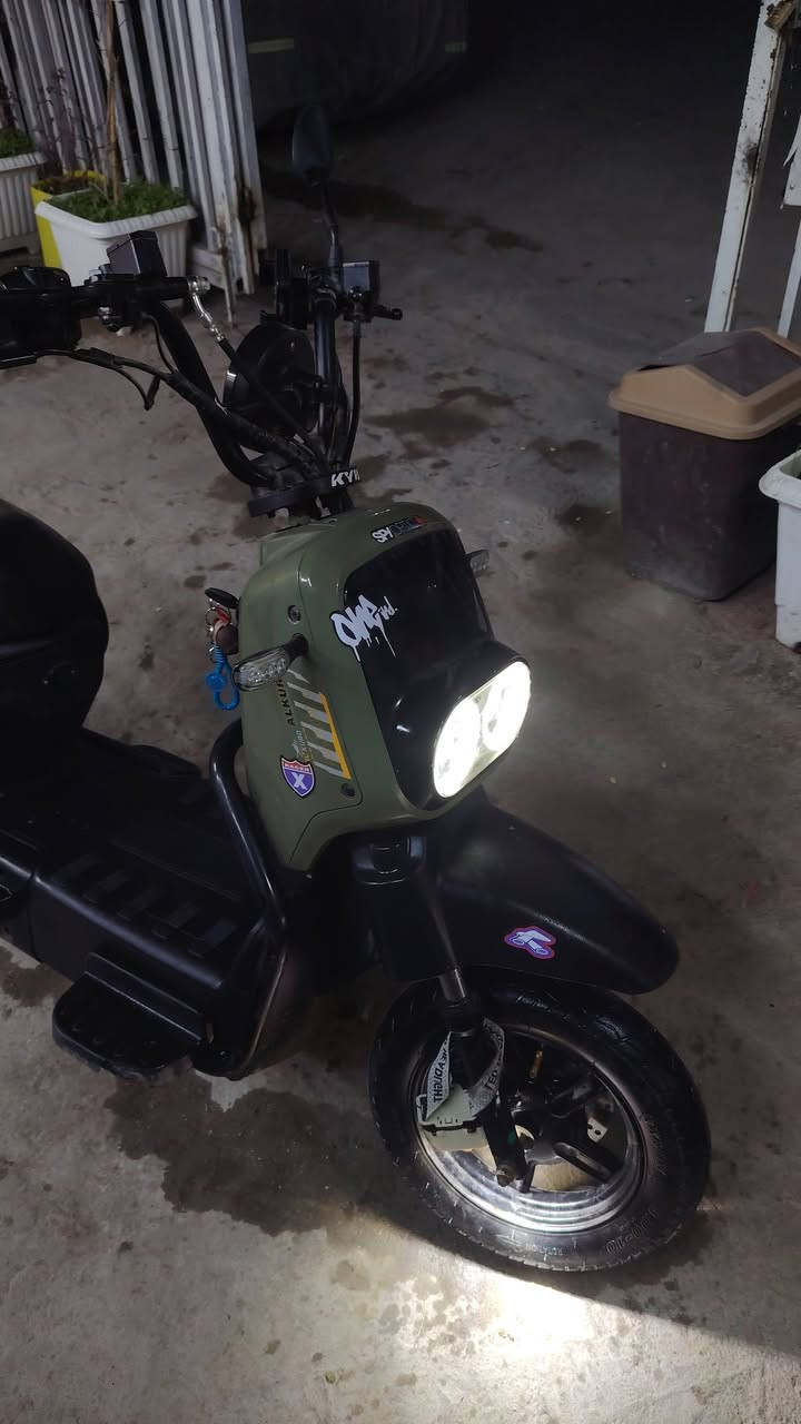 سلام عليكم 
دراجه شحن للبيع
سنكس نثيه
ملف 2000 واط
5 بطاريات 32 امبير
نظام بلوتوث
لايت عالي ناصي
اشاير يمنى يسرى
شاشه ديجيتال
صندوق كبيره
٣ سرعه
سرعة 99
فووول مواصفات
عنواني بغداد _ الشعب سوك شلال رقم
***********
سعر 450 الف
