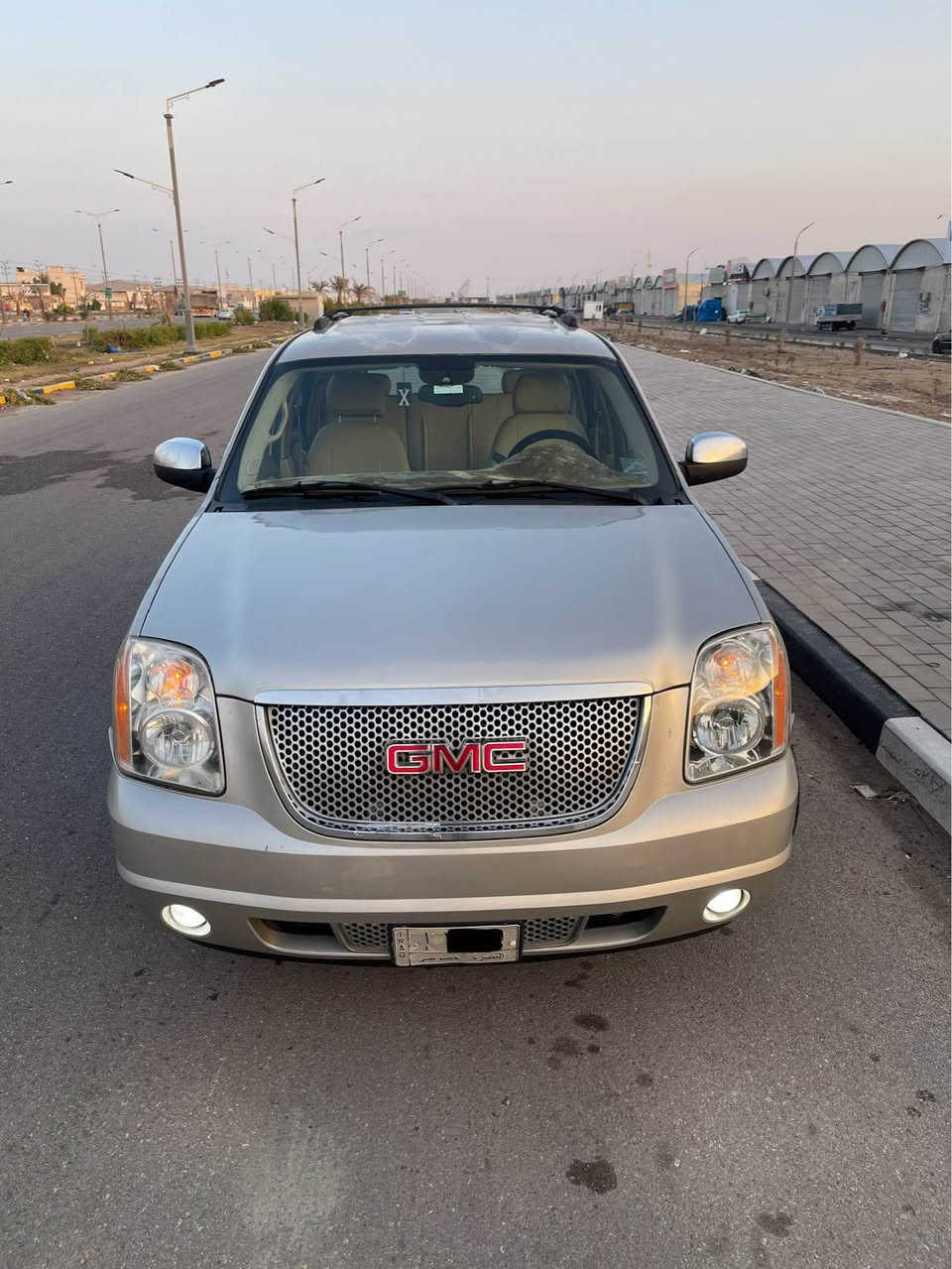 السلام عليكم ***********
يوكن 2007 خليجي 
رقم بصره مشروع وطني سنويه لل 27 تحويل مباشر ثاني يوم كافه اصوليات السياره مكفوله 
مكينه وكير مكفولات 
حداديه امامي وخلفي جديد 
تخم تاير جديد 
تبريد ثلاث قطع ثلج 
تدفئه منضومه جديده 
السياره بدون اي نقص جاهزه من كلشي 
منضومه زينون اصلي جديد 
مكفوله السياره من الضربه والتبديل 
فقط ملكوطه ارباع البيبان خياسات وبيها رش جماليه قطع اثر جراد كلير فقط 
احسبها مصبوغه حزام
قماره تكم شواصي مكفولات 
مكانها البصره ابو الخصيب مهيجران
سعرها 173 بي مجال قليل بيع فقط بدون مرواس
رقمي *********** ابو الخصيب, البصرة
