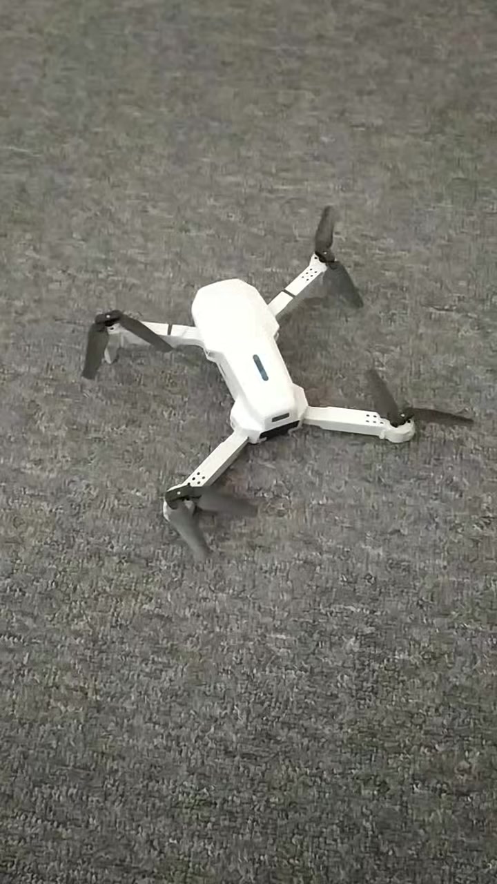 السلام عليكم درون عدد اثنين
ينربط ع التلفون مع ملحقاته ريش اضافية


**إذا كنت صاحب هذا الإعلان وتريد حذفه لأي سبب، رجاءا أرسل رسالة إلى الدعم الفني**