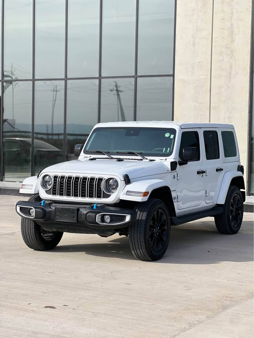 جوری ئوتومبێل:JEEP
 مۆديل: JEEP WRANGLER 4XE
مۆديلى سال:2024
هايبرد و بنزين ٤ پستون
ماوەى رۆيشتن:,33.000مايل 
 بوياغي نييه 
ارباكي ستيرن و شان ته قييه سستم كراوه 
نرخ 308 ورقه و مجال
بۆ زانيارى زياتر دەربارەى ئوتومبيێلەكه،
 تكايه پەيوەندى بەم ژمارەيەوه بكه: 
***********
********
JEEP
الموديل: JEEP WRANGLER 4XE
سنة الصنع :2024
هايبرد و بنزين ٤ سلندر 
المسافة المقطوعة :33 الف مايل 
الضرر: بدون صبغ ارباك سترن و برده طاك مراجع سستم 
السعر :٣٠٨ ورقه و مجال 
لمزيد من المعلومات حول السيارة، يُرجى الاتصال على هذا الرقم:
*********** أربيل, العراق
