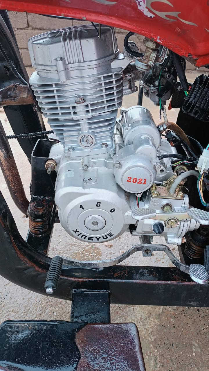 ستوته الجمره للبيع موديل 18 محرك 21 مكانه العياضي
***********
