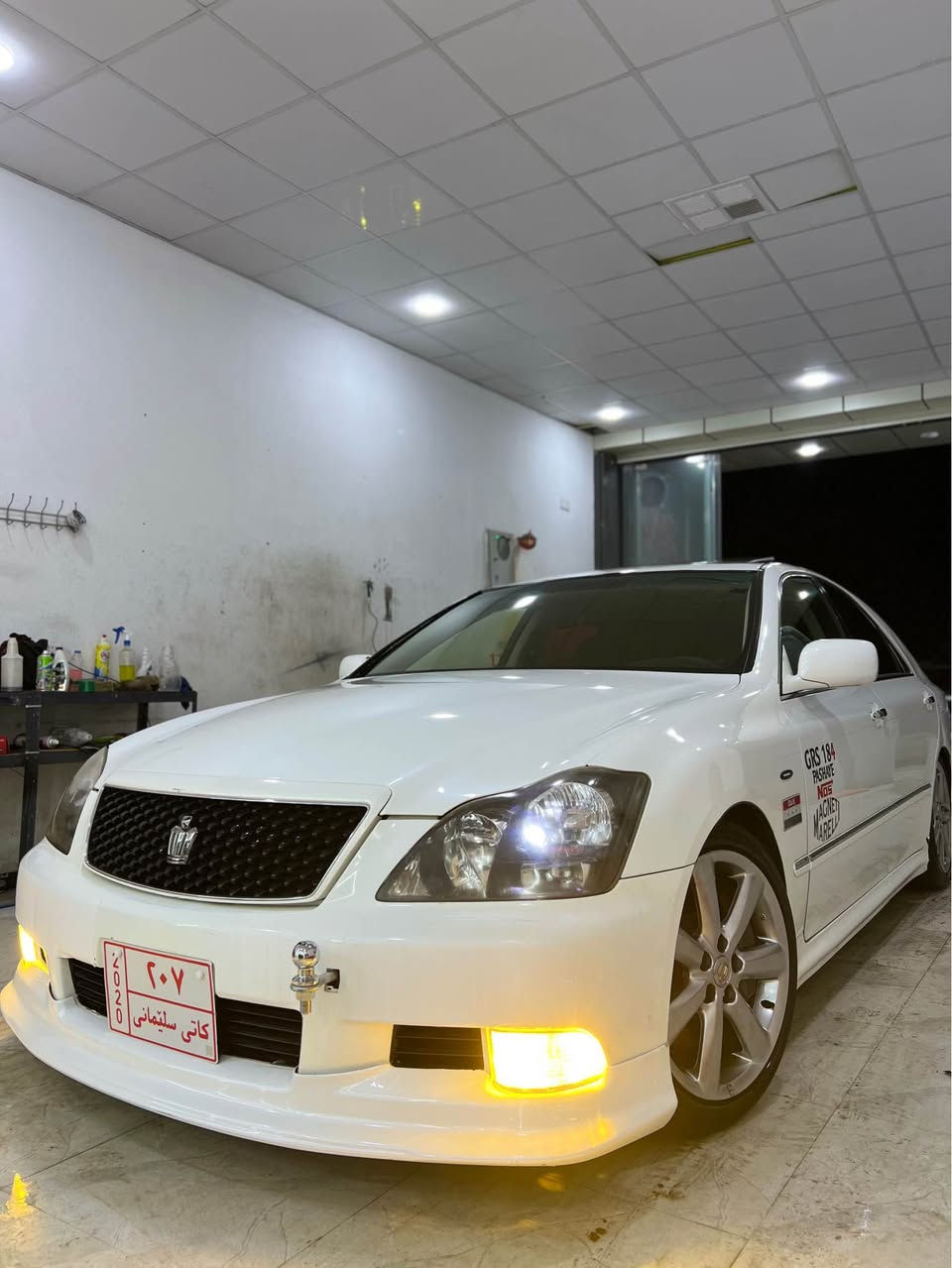 سەرەتا بەناوی خوای گەورەو میهرەبان🤍
تویتا کڕاون شاهینە بۆفرۆشتن
مۆدیل ٢٠٠٧
بڕاوە ١٨٤ تازه داخل 
 کامل جایز کراوە 
گير مه كينه به شه رت 
ناوڕەش 
٣دوگمەی قەپات مواسەفات 
ویل دینگە
 جڵدو هیتەر
   ئاوینە کارەبا
سەیارەکە بی چاڵ بی شوختە 
سەقفی شوشەی 
تەبرید ساردو گەرمی بەسراوە بەشەرت 
تەقەورەقەی نیە بەشەرت
پشتو پیشی کەپسە دەعمو لیدراو بەشەرت 
کەڤەر گۆڕاو بەشەرت
سەقفی بۆیاخ نیە بەشەرت ره نگ گوراي نييه به شه رت 
هەموو گیانی بەشەرت
*********** كويسينجاك, أربيل
