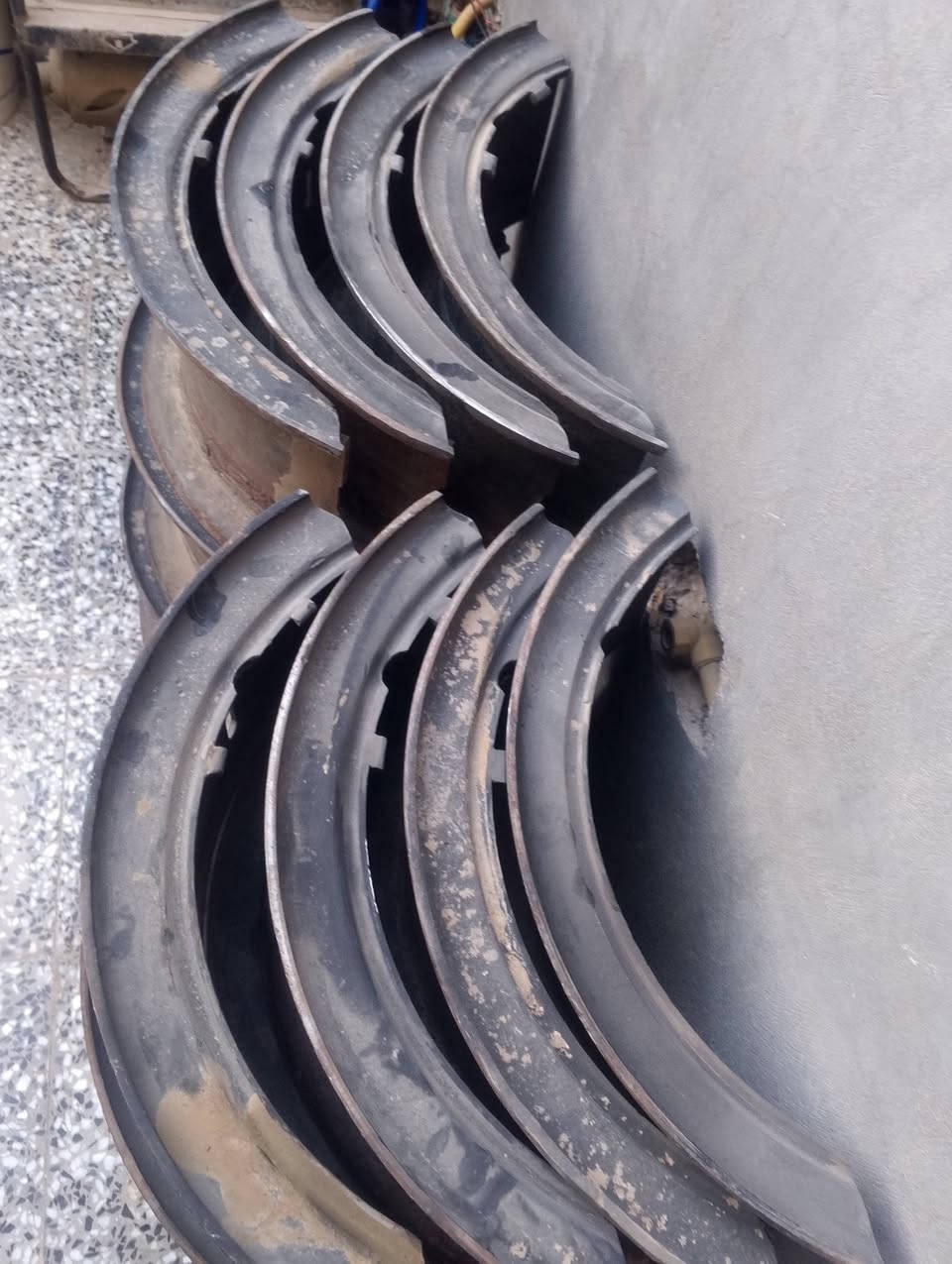 السلام عليكم
ويلات للبيع الماني 
***********
