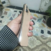 آيفون ١١ برو • ٢٥٦ • مبدل شاشة