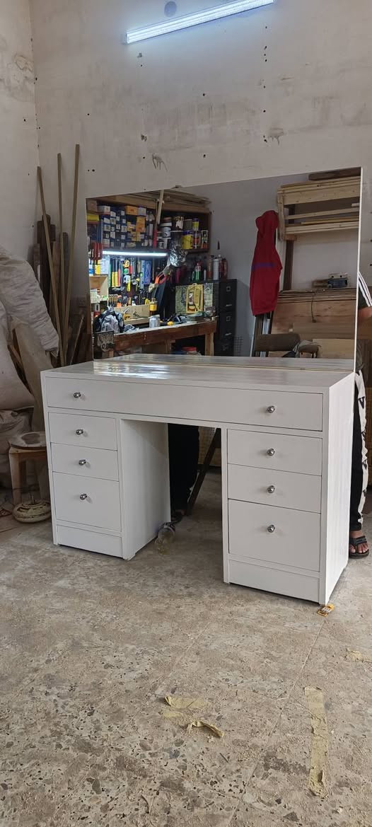 نجاره الشمس عمل غرف النوم عمل الابواب شد غرف النوم التركي والعراقي والتركي وصبغ الابواب تشريح الخشب للاستفسار الاتصال على الرقم *********** أو زورونا على موقعنا الزعفرانيه شارعين سيد هاشم حي الامانه شارع 60قرب محطه سر الحياة
