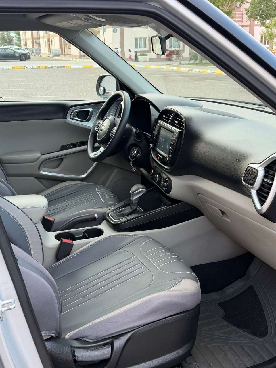 السلام عليكم صول مديل 20مكينه 2000دوش
سياره وارد امريكي فقط بنيد والباقي كفاله 
سياره جاهزه رقم اربيل وكاله وتحويل📞🍒*********** البصرة, العراق
