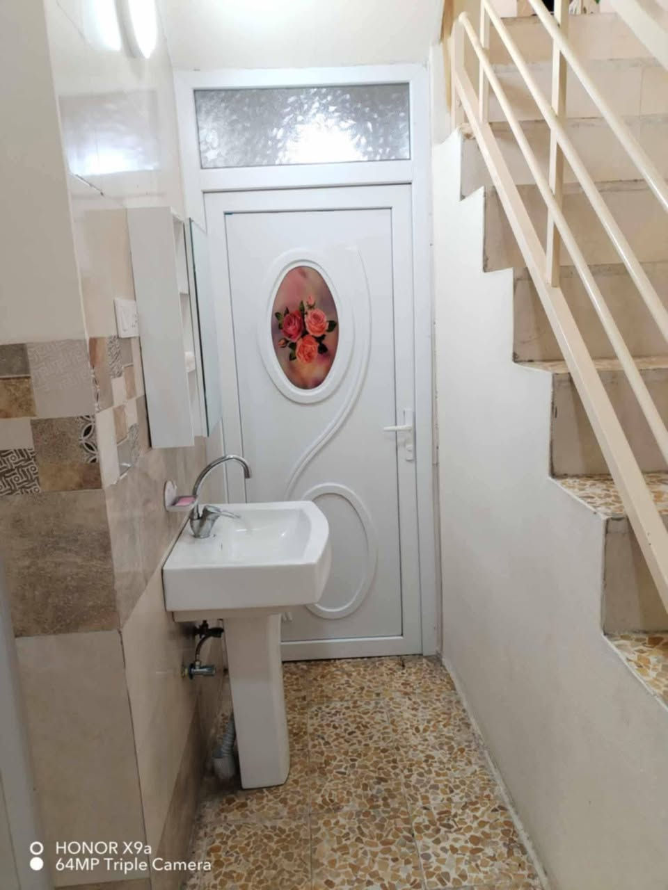 🔹دار للبيع في حي #الميثاق🔹
- مساحة الدار : 100 متر واجهة 5 متر
- شارع تبليط
- سند طابو 

🏠 تفاصيل الدار :- 
طابق واحد :غرفة نوم، هول، مطبخ ، استقبال، صحيات ، كراج  
_______________________________________________
للاستفسار:- 
***********
*********** 
مراجعة مكتب بيت الحضارة للعقار:
 عنوان المكتب سايدين حي الوحدة قرب مول سانكو 2
