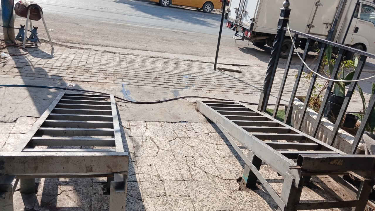 إعادة نشر بسبب الوعود الكاذبه
رمبات: 
نوع الحديد/چنلّ
القياس/ 1_ طول: 2 متر ونص
          2_ العرض: 50 سنتيمتر
          3_الأرتفاع: 40 سنتيمتر تقريبا
السعر/ 200 الف وبيهن مجال حگ الجيه 
الرقم/***********
العنوان/ بغداد _ البياع _ الشرطه الخامسه 
(متوفر واتساب فقط)
