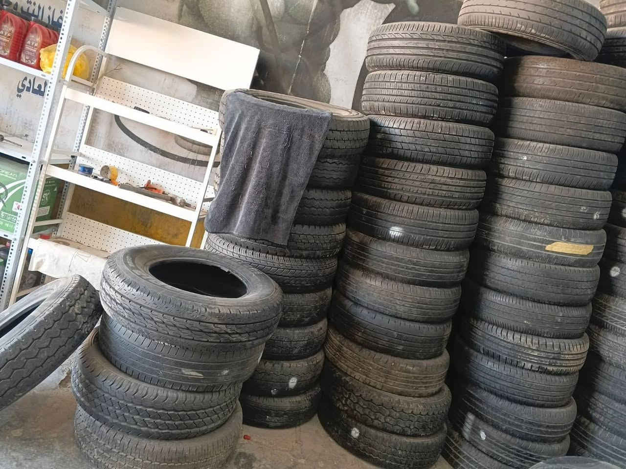 سلام عليكم تايرات باله جمله للبيع كافه الاحجام 14/15/16/17/18/19 داخل النجف فقط رقم الهاتف***********
