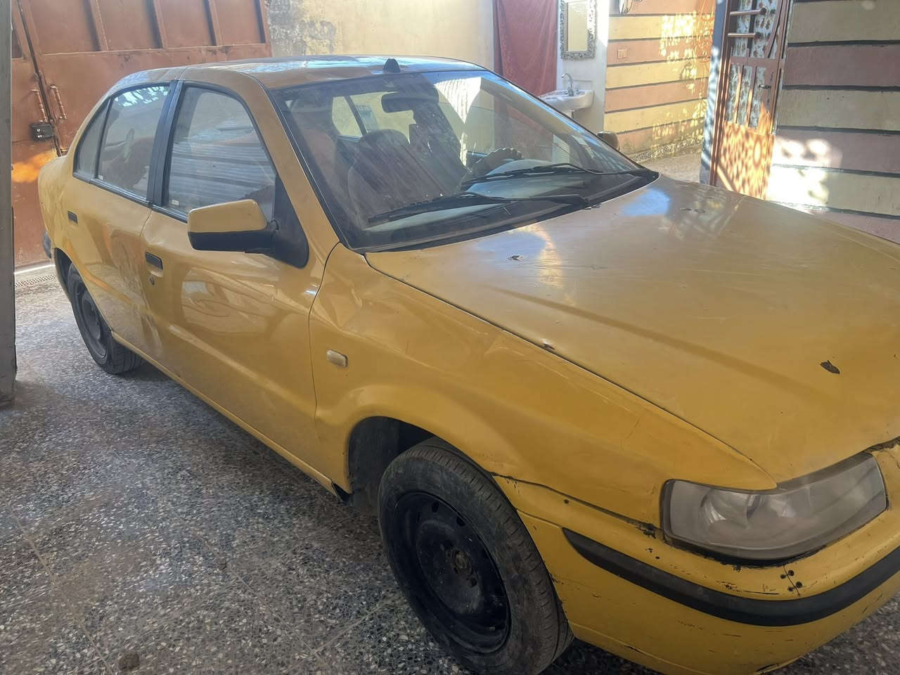 سمند موديل 11 محرك كير كورله رقم كربلاء السياره  سنويه ضايعه وساحب بيها واجهيه بدل السنويه عوزها ترتيب بيها نقوصات بس شغاله وتمشي وين ماجان مكينه وكير كارتون. تخم تاير باتري جديد مكان السياره بغداد السعر 12 ورقه رقم الهاتف *********** غير متواجد عل فيس
