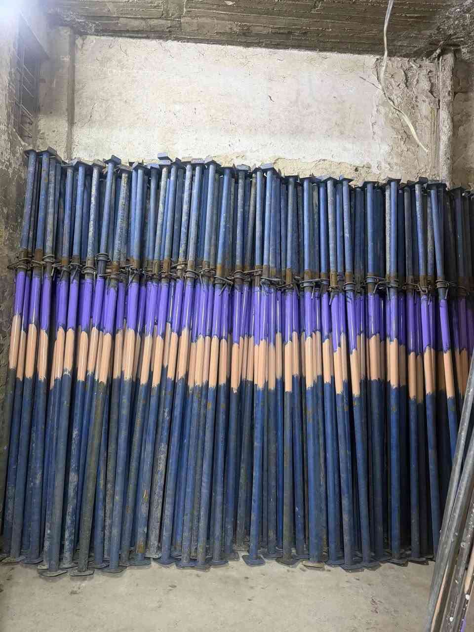 مكتب الشام    لبيع وشراء وايجارً. سكلات  بكافه القياسات جكات  بكافه القياسات ودنك بكافه قياسات يتوفر دراب خشب نوعيه ممتازه وسكله تركيه بكميه مفتوحه وساقولات ونج إيطالي حادلات وكمبكتر  قفاز وكاصوصات كونكريت ودريلات تفليش وكورات تثقيب 
العنوان باب الشرجي ساحه الطيران 
وتوصيل كافه المحافظات 
*********** كرار اللامي
