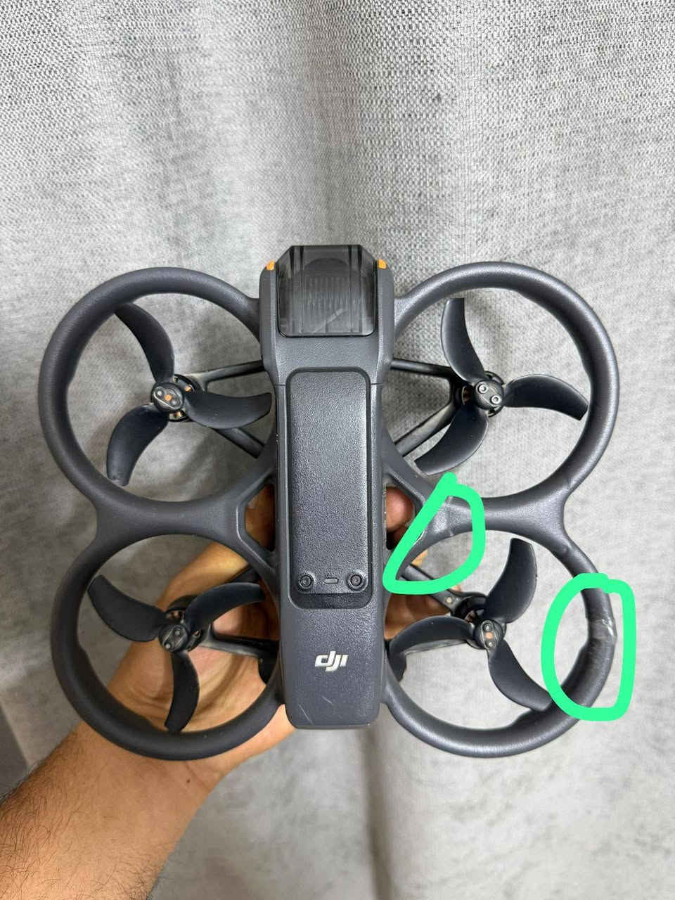 السلام عليكم 
dji.   AVATA. 2. KOMPO 
هاي ارخص افاتا 2 ممكن 
افاتا 2 كومبو استعمال قللللليل كلش ونطخت 
بطاريات جددددديده درون كله جديد عدا هاي طخات الي ماشر عليهم فقط 
مكفوله من تصليح من كولشي عدا الي مذكور بلمنشور 
كومبو 3 بطاريات مع كامل ملحقات 
السعر مليون و400😬
مكاني بغداد. الاعضميه 
*********** 
تنزيلات محرم🤌
