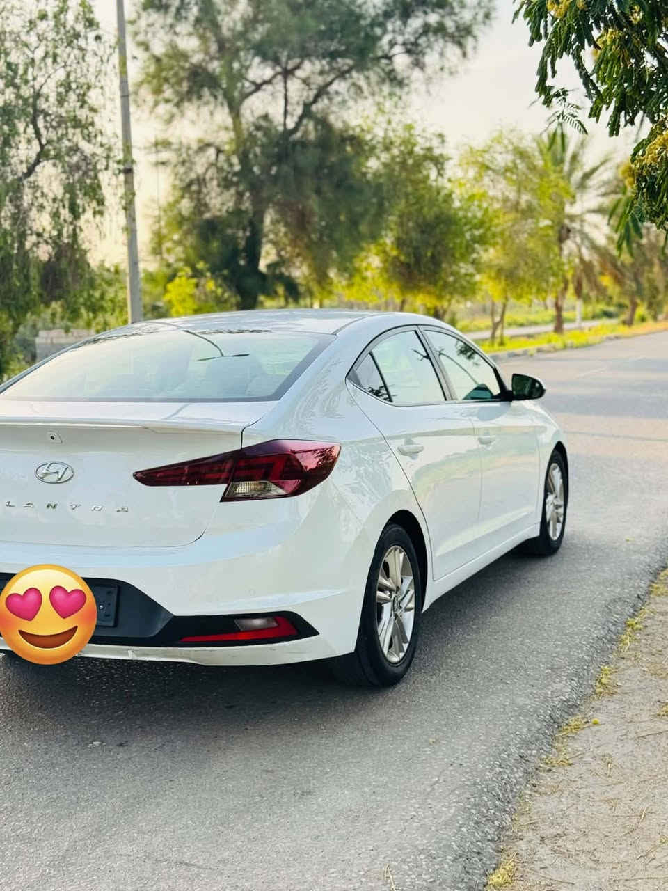 السلام عليكم 
النترا  2019 وارد امريكي 
رقم بغداد دولي جديد هزه جديده بأسمي تحويل مباشر
حادثها جاملغ وبنيد بدون داخل والباب بي كلير  محرك 2000 دوش وكير AT المرغوب السياره على وضع الشركه تبريد ثلج لايت زرع عدسات اصليه تحديد مسار مثبت سرعه كامره خلفيه تحكم جهتين رادارات 
السياره جديده بمعنى الكلمة
 السعر 113 $ قفل🔒 
 العنوان بابل قرب سيطرة الاثار  ***********
